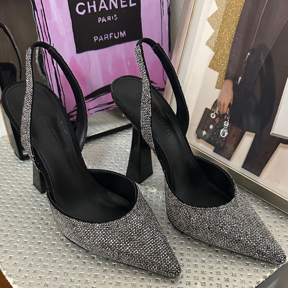 Steve Madden Elegant Black and Silver Women's Slingback Heels EUC